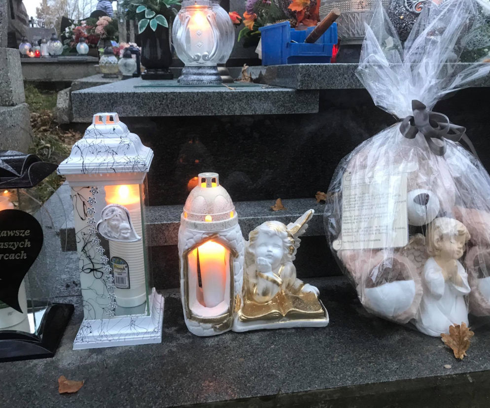 Ciężarna Gosia i 3-letnia Laura zginęły w wypadku. Trwa pogrzeb	