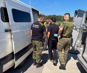 Udawał kuriera żywności, a przewoził migrantów
