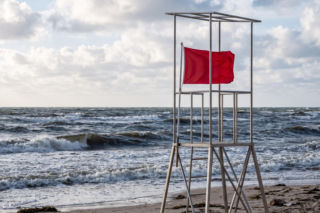 Sinice Mrzeżyno. Czy w Mrzeżynie można się kąpać 23.07? Flaga, warunki pogodowe