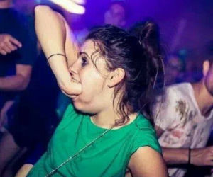 Oni nie mają wstydu! Zobacz najgorsze zdjęcia z imprez! [GALERIA]