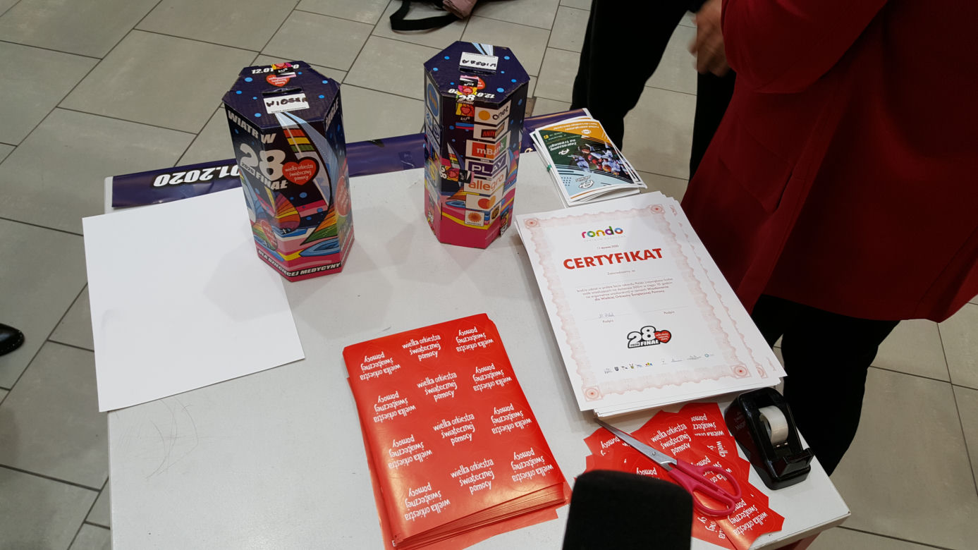 Wiosłowali dla Wielkiej Orkiestry Świątecznej Pomocy. 