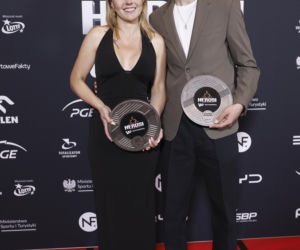 Władimir Semirunnij wsparł zrzutkę u Łatwoganga. Olimpijczyk zgolił włosy i przekazał medal na aukcję