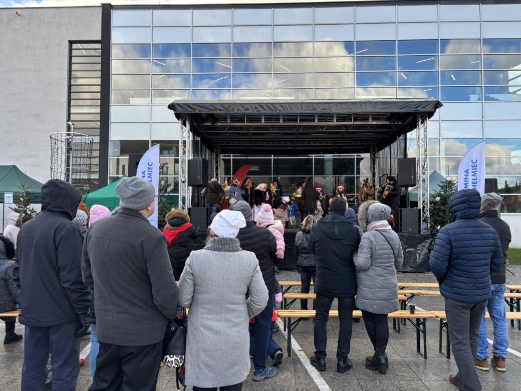 Jarmark Bożonarodzeniowy przy Astro Centrum w Chełmcu