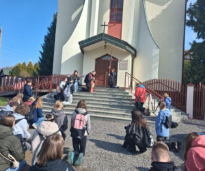 Bielsko- Biała: stypendyści przeszli Drogę Krzyżową na Trzy Lipki