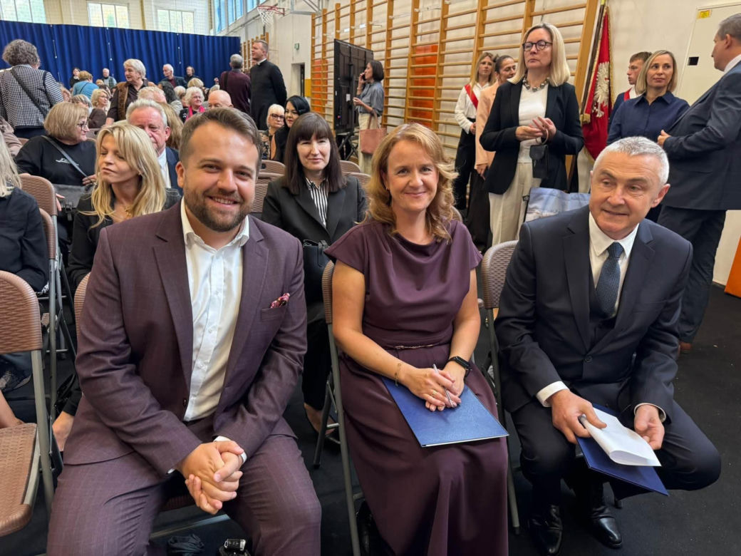 90 lat I LO w Starachowicach. Pokolenia absolwentów na jubileuszu „Jedynki”
