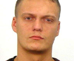 Perfekcyjnie fałszują dokumenty! Są poszukiwani przez bydgoską policję [ZDJĘCIA] 