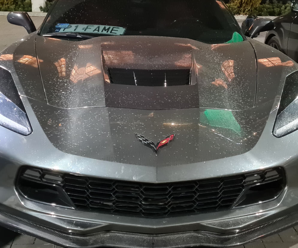 Taką Corvette Wojtek Gola przyjechał na galę Fame MMA