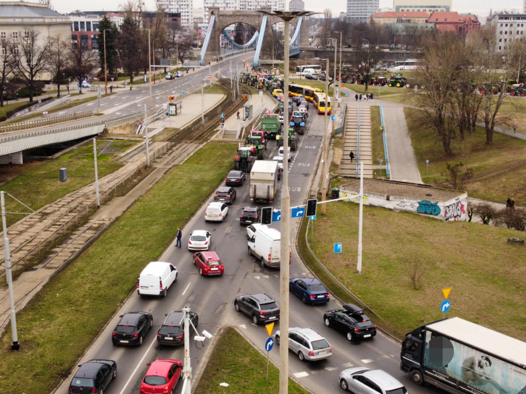 Totalny najazd na Wrocław, traktory na ulicach. Zgromadzenie rolników rozwiązane!