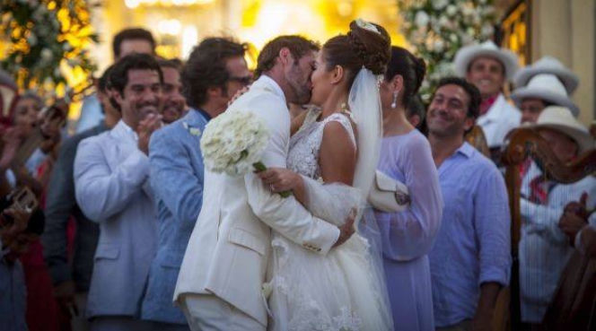 Burza La Tempestad. Marina (Ximena Navarrete), Damian (William Levy)