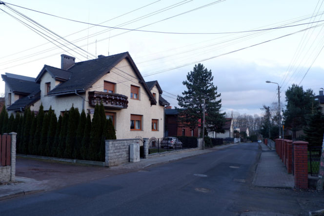 To jedno z najpiękniejszych miast w woj. śląskim. W PRL-u otrzymało i straciło prawa miejskie