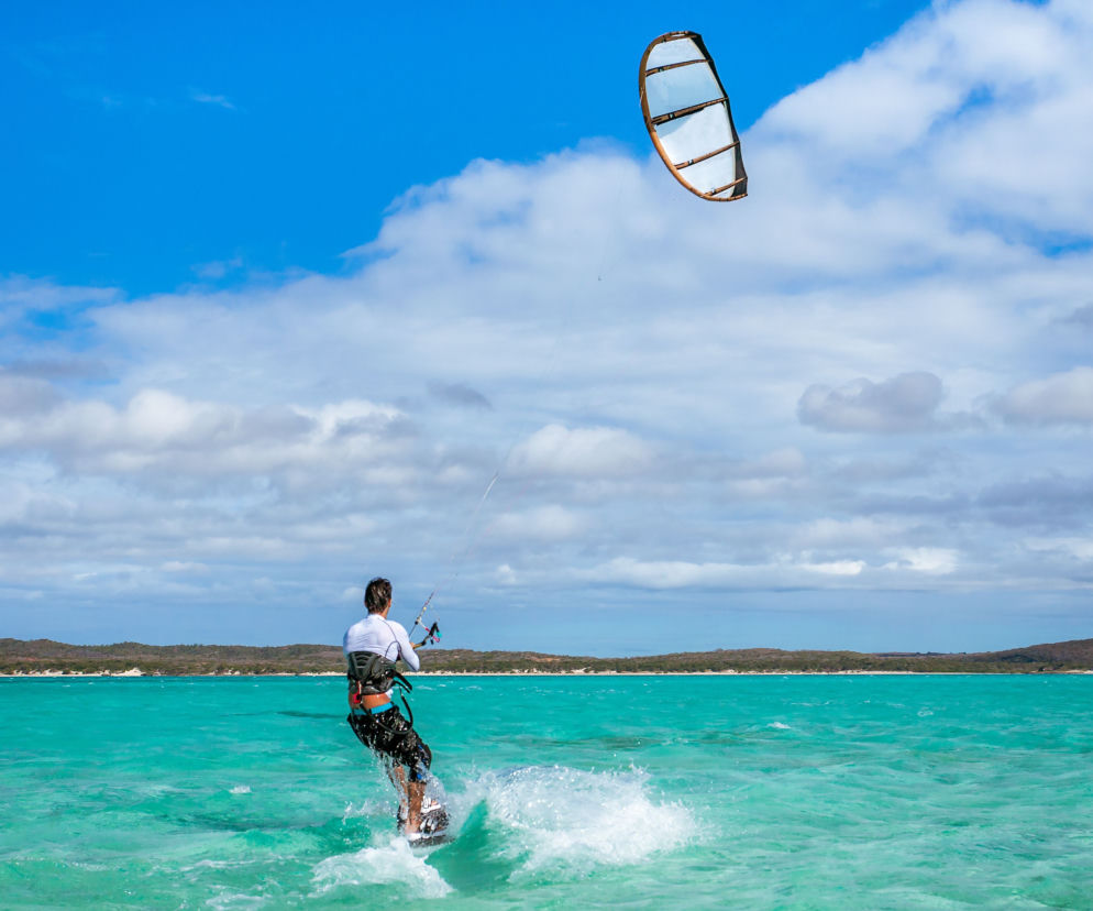 Kitesurfing – na czym polega? Jak wygląda nauka kitesurfingu?