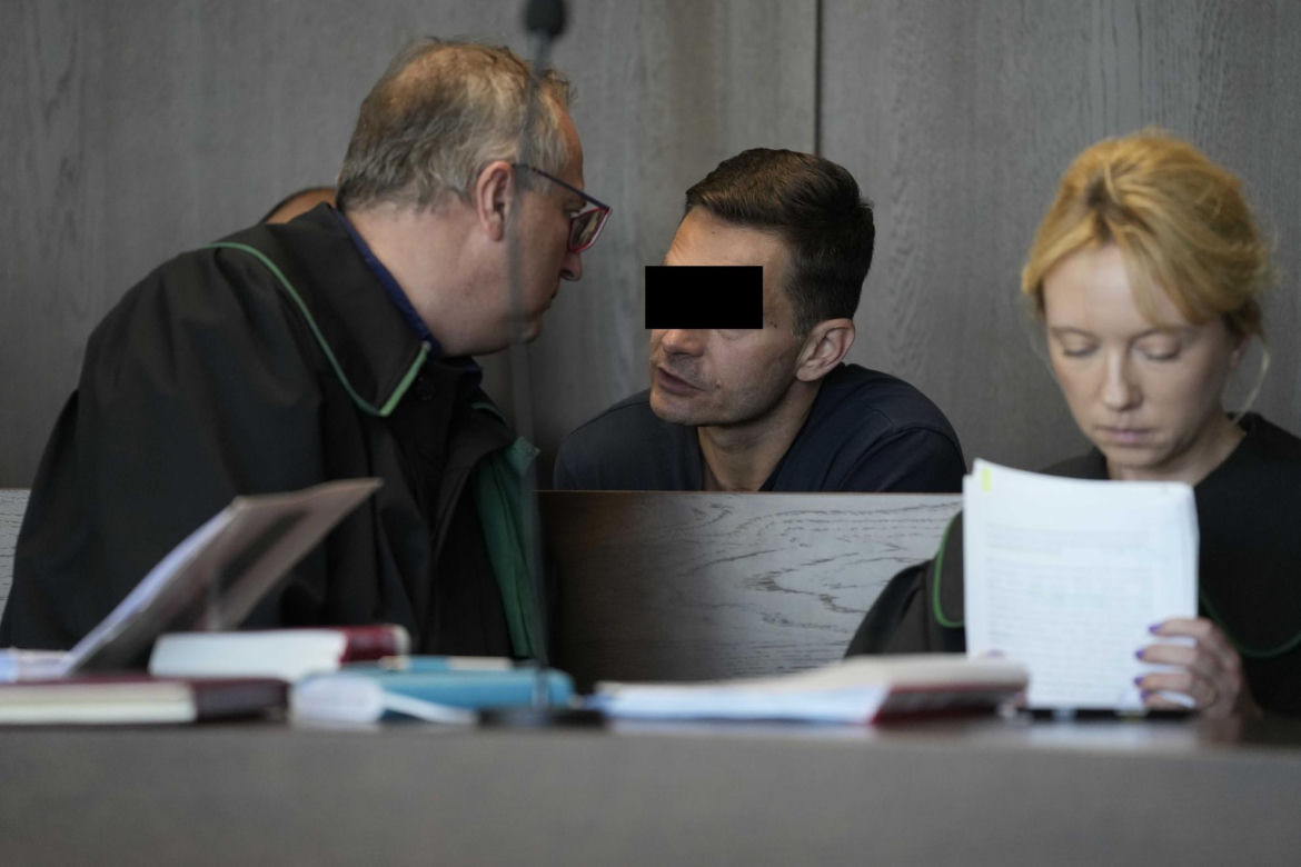 Gang truł emerytów i przejmował mieszkania. W sprawie pojawia się nowe nazwisko. Kim jest Roman S.?