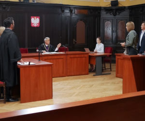Pierwsza miłość, odcinek 3320: Grażyna (Grażyna Wolszczak), Michał (Wojciech Błach), Marysia (Aneta Zając)