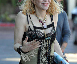 Courtney Love w okropnym stroju