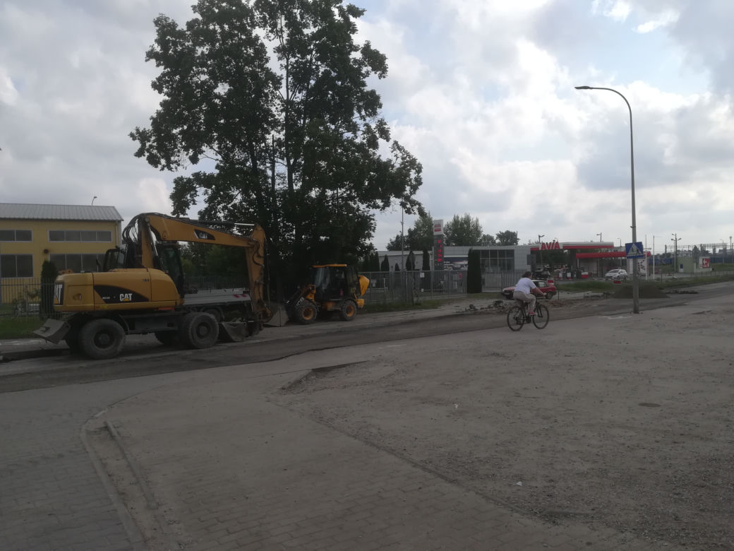 Zobacz, jak przebiega remont drugiego odcinka ul. Składowej w Siedlcach. Czy kierowcy stosują się do oznakowania?