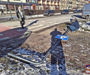 Kobieta włączyła się w Tychach do ruchu i zaczęło się piekło. Trzy samochody uszkodzone