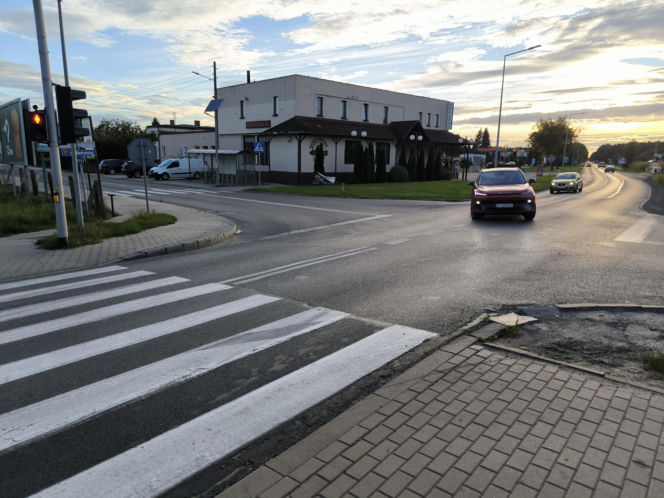 Newralgiczne skrzyżowanie w Kąkolewie będzie przebudowane na rondo
