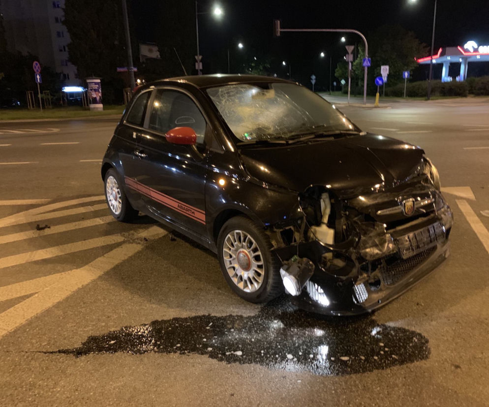 Wypadek drogowy, Warszawa, skrzyżowanie ul. Poligonowej z Ostrobramską