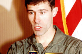 Jak uratować lotnika na wrogim terytorium?