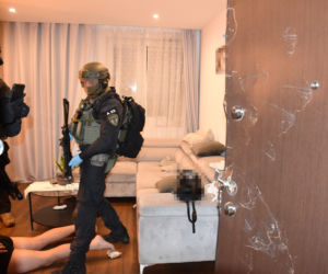 Policja zatrzymała 12 osób, wprowadzili na rynek znaczne ilości narkotyków