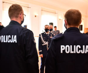 Nowi policjanci w woj. podlaskim. Ślubowanie złożyło 12 policjantów