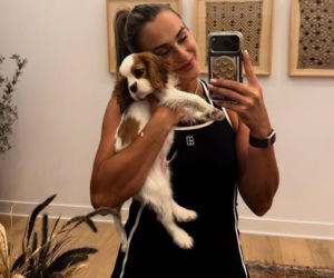 Aryna Sabalenka z partnerem i pieskiem Ash