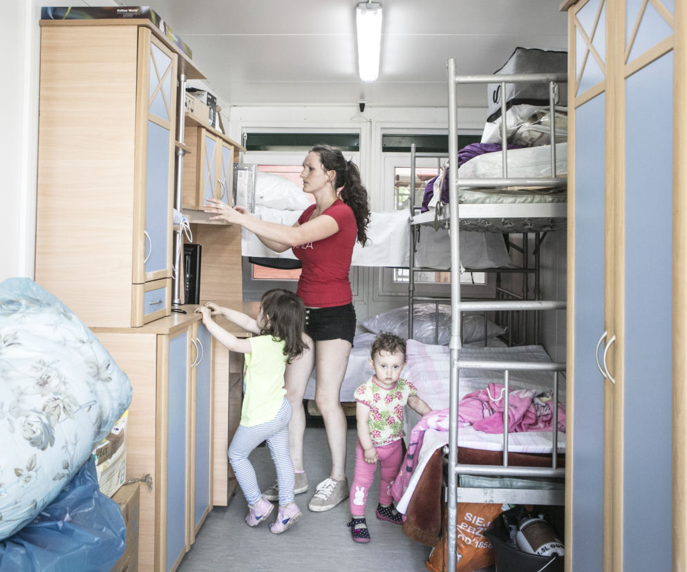 Terytorialsi pomagają powodzianom z Trzcinicy