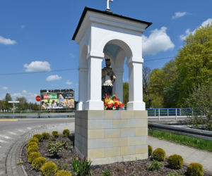 To miasto ma jeden z najpiękniejszych ratuszy w Małopolsce. Leży blisko najcieplejszego miejsca w województwie