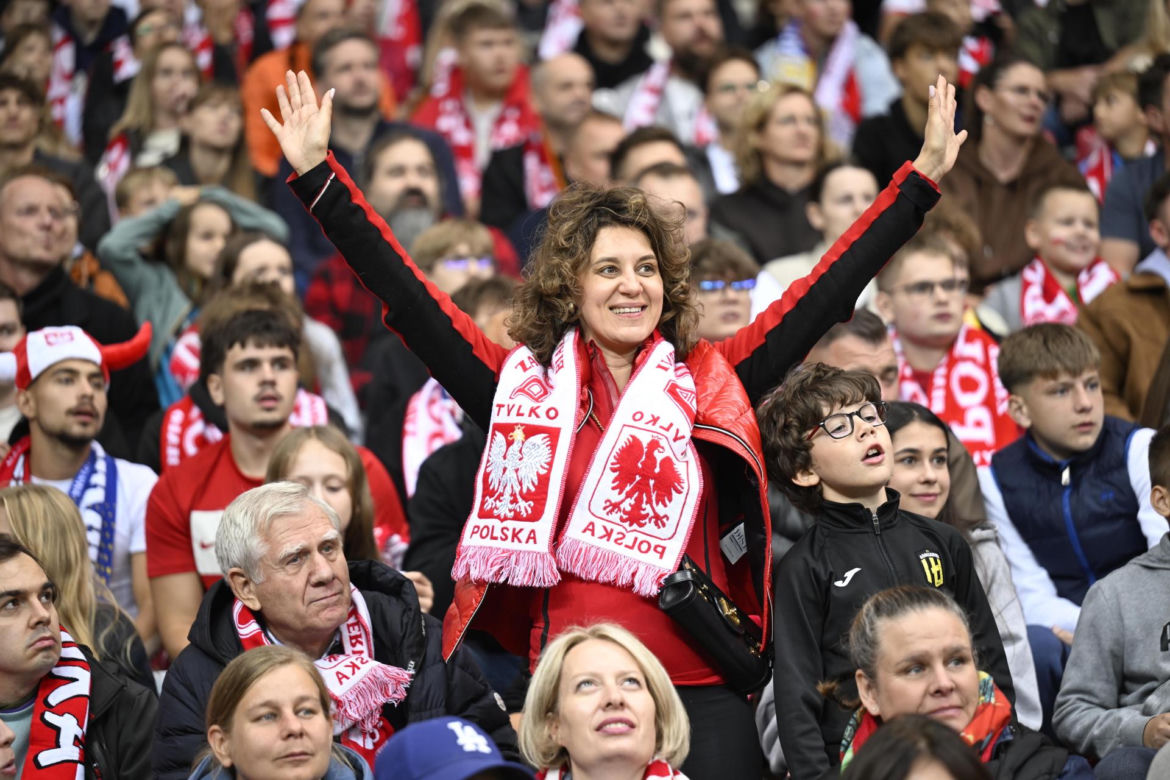 Kibice na meczu Polska - Rumunia. Znajdź się na zdjęciach z Narodowego!