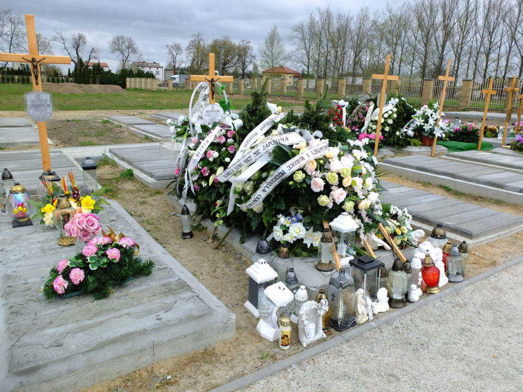 Grób Doroty, która utonęła ratując syna