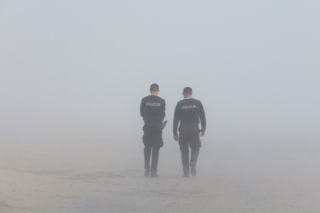 Śląskie: Policjant oskarżony o gwałt na podopiecznej nie trafił do aresztu. Argumentacja sądu szokuje!