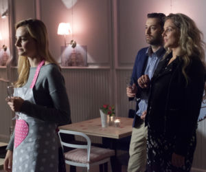 Przyjaciółki 5 sezon odc. 56. Inga (Małgorzata Socha), Szymon (Filip Bobek), Patrycja (Joanna Liszowska)