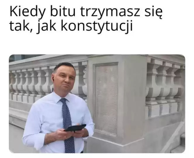 Rapujący Andrzej Duda hitem internetu. Tak prezydent walczy z ostrym cieniem mgły [MEMY]