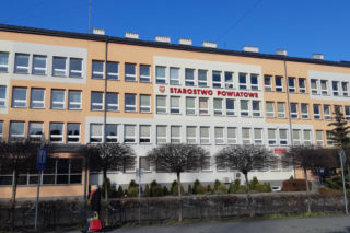 Podwyżki dla rodzin zastępczych: Powiat tarnowski podnosi wynagrodzenia 