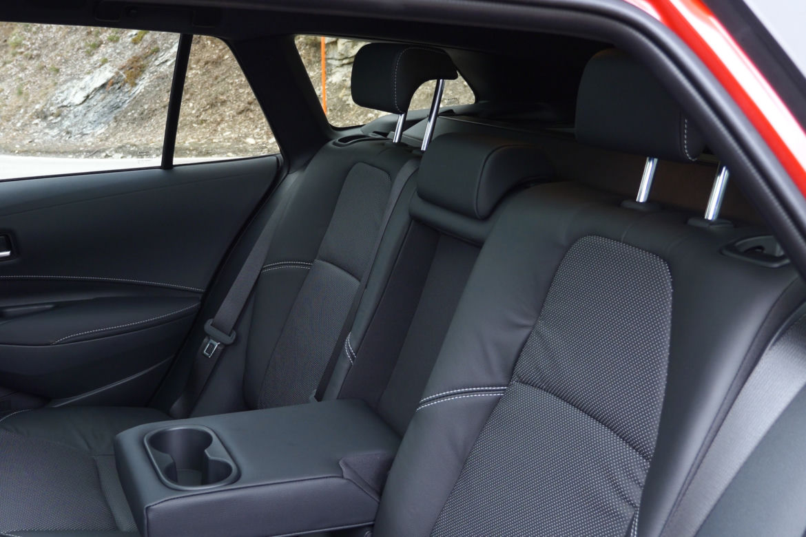 Toyota Corolla Touring Sports 2.0 Hybrid 180 KM e-CVT Executive