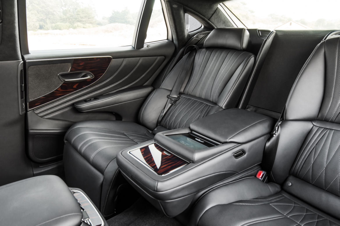 nowy Lexus LS500