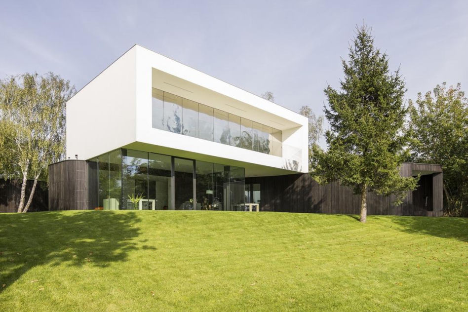 V4 Family Houses 2015