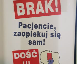 Strajk pielęgniarek i położnych w Olsztynie. Relacja z protestu [ZDJĘCIA]