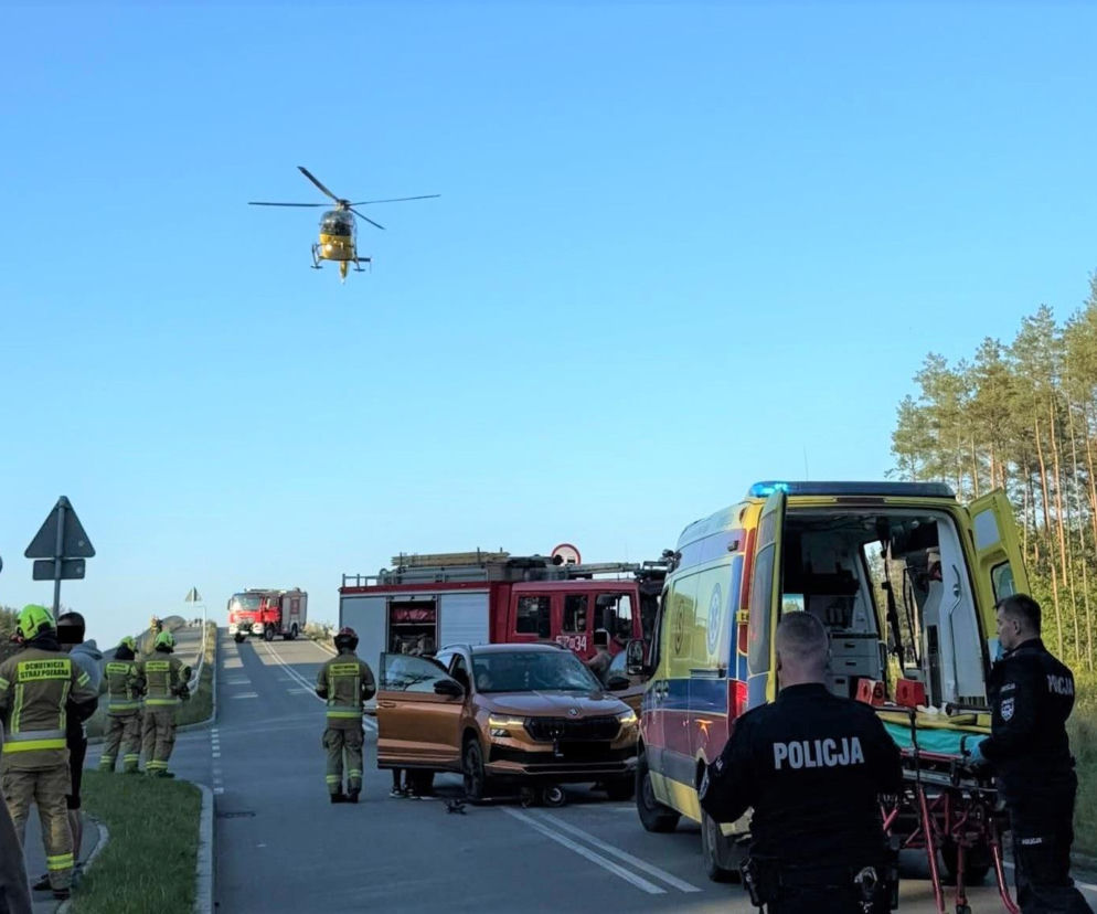 14-latek na hulajnodze  zderzył się z samochodem, helikopterem LPR przetransportowano go do szpitala