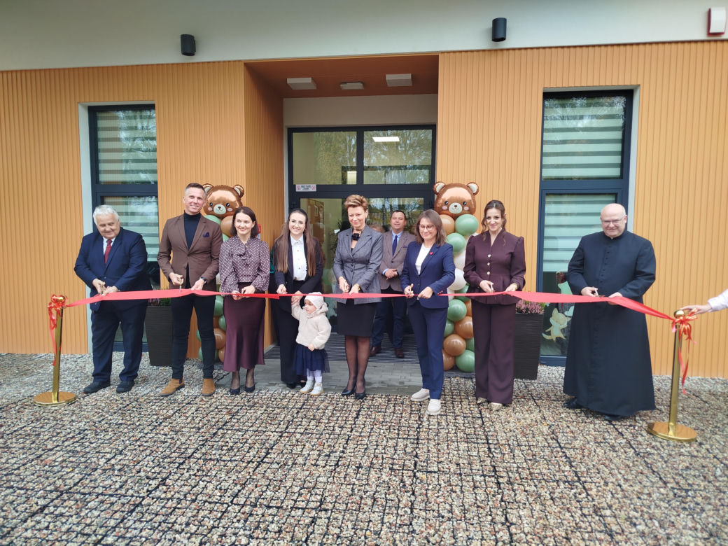 Otwarcie Żłobka w Mokobodach i pasowanie na żłobkowicza
