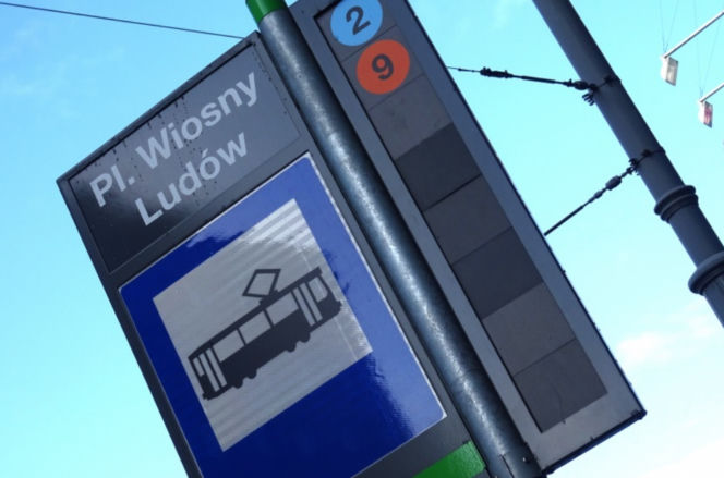 Spór o wiaty przystankowe. Radny mówi o stratach, MTP odpowiada: inwestycja nadal się opłaca