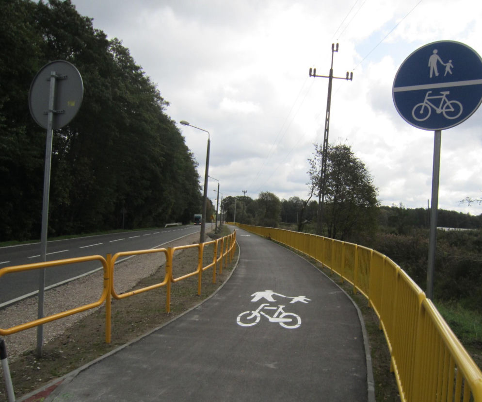 Nowa ścieżka dla rowerów powstanie przy DK 42 w woj. świętokrzyskim