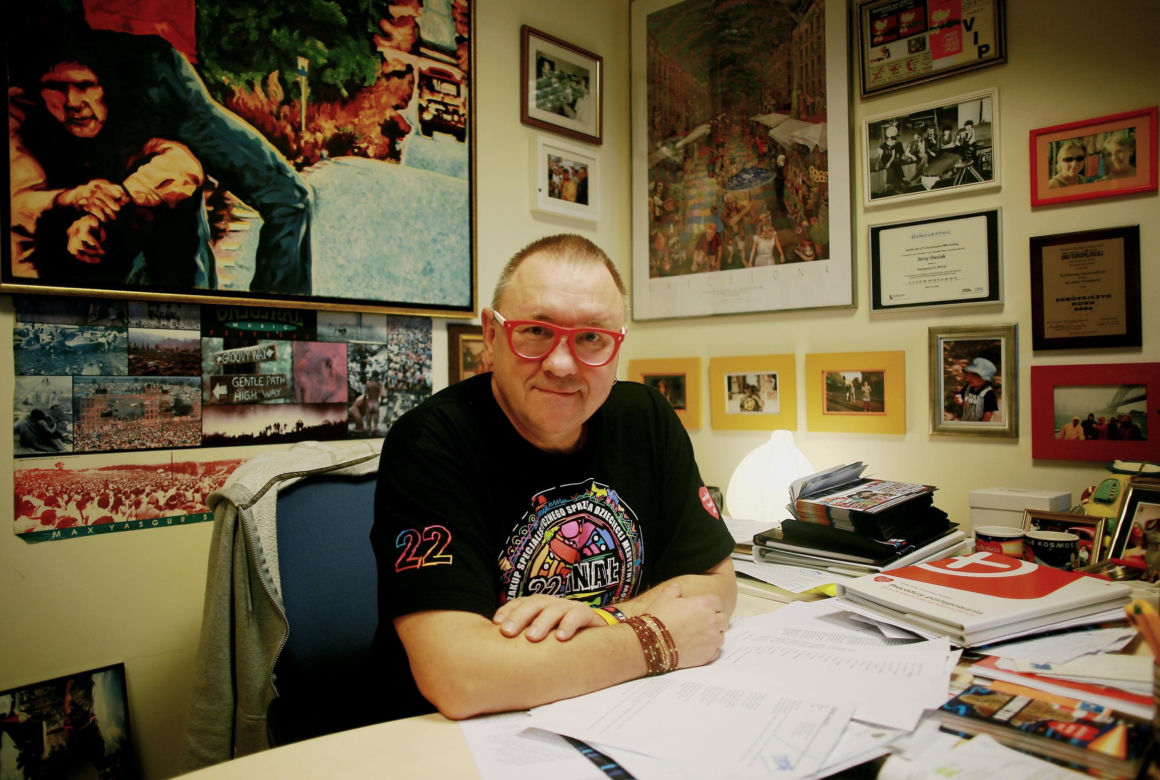 Jerzy Owsiak w koszulce Ruchu Chorzów