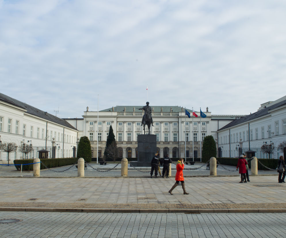 Duda nie zapali w pałacu