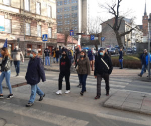 Stop podwyżkom za wodę! Uliczny protest mieszkańców Tarnowa