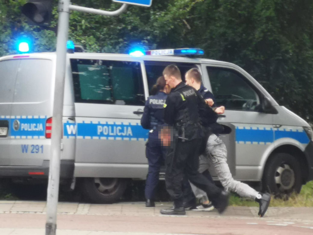 Szaleniec na ulicach Świnoujścia
