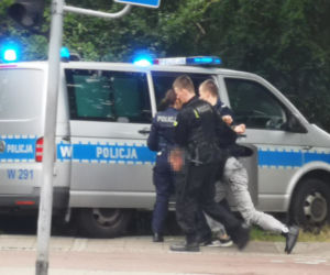Szaleniec na ulicach Świnoujścia