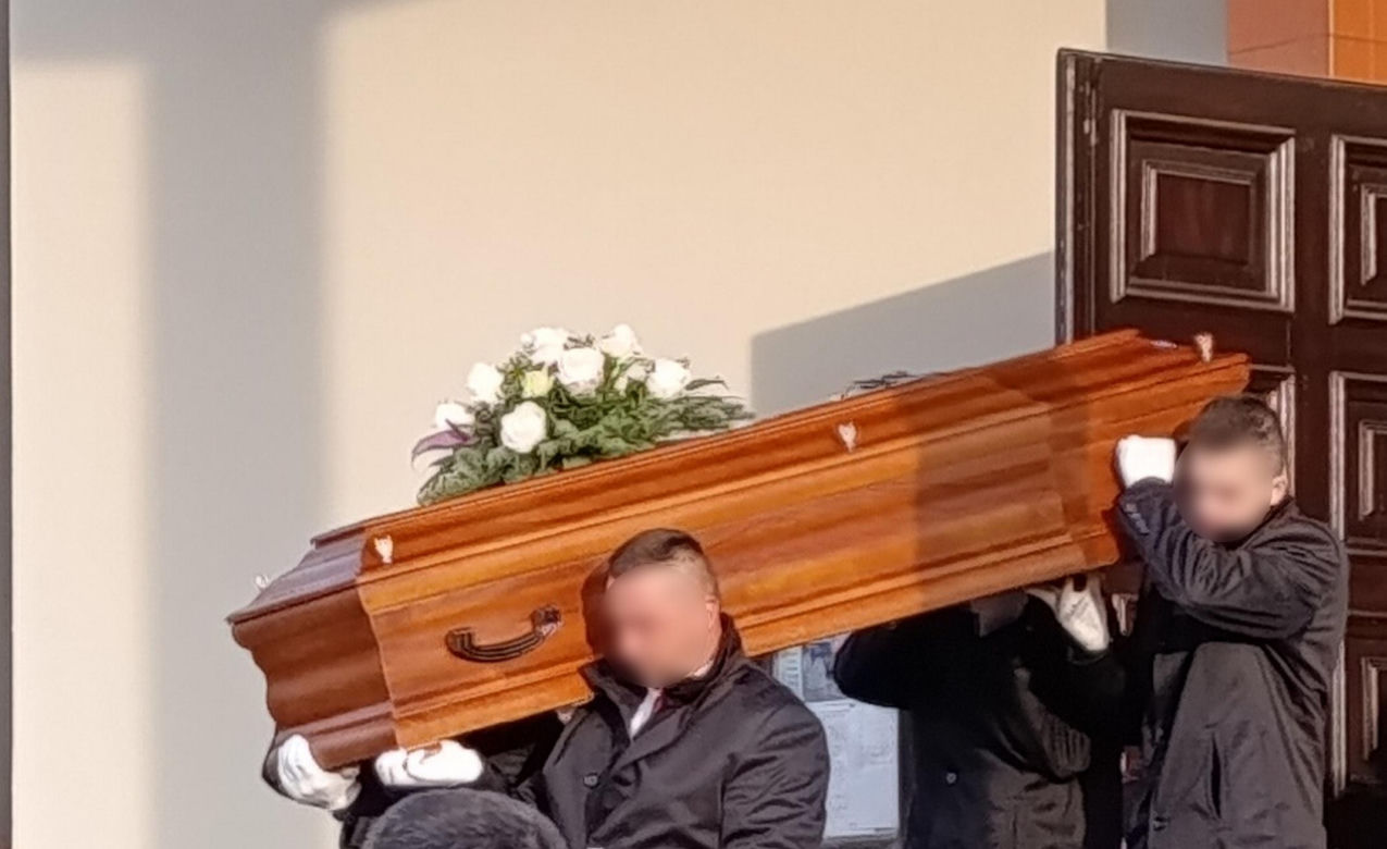 Potworna tragedia w Żaboklikach. Darek ogrodnik utopił się w szambie. Ciało odkryto po trzech dniach