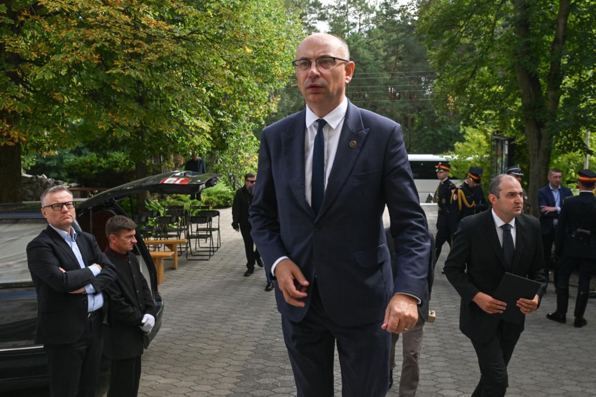 Pogrzeb Andrzeja Wielowieyskiego. Żegnało go wielu księży