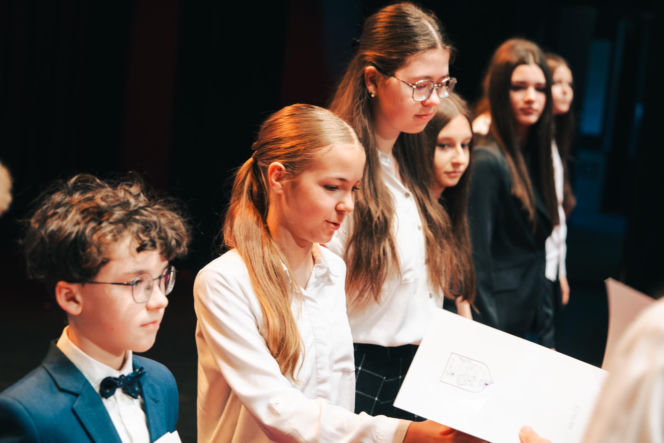 Najzdolniejsi uczniowie odebrali stypendia Prezydenta Miasta Siedlce